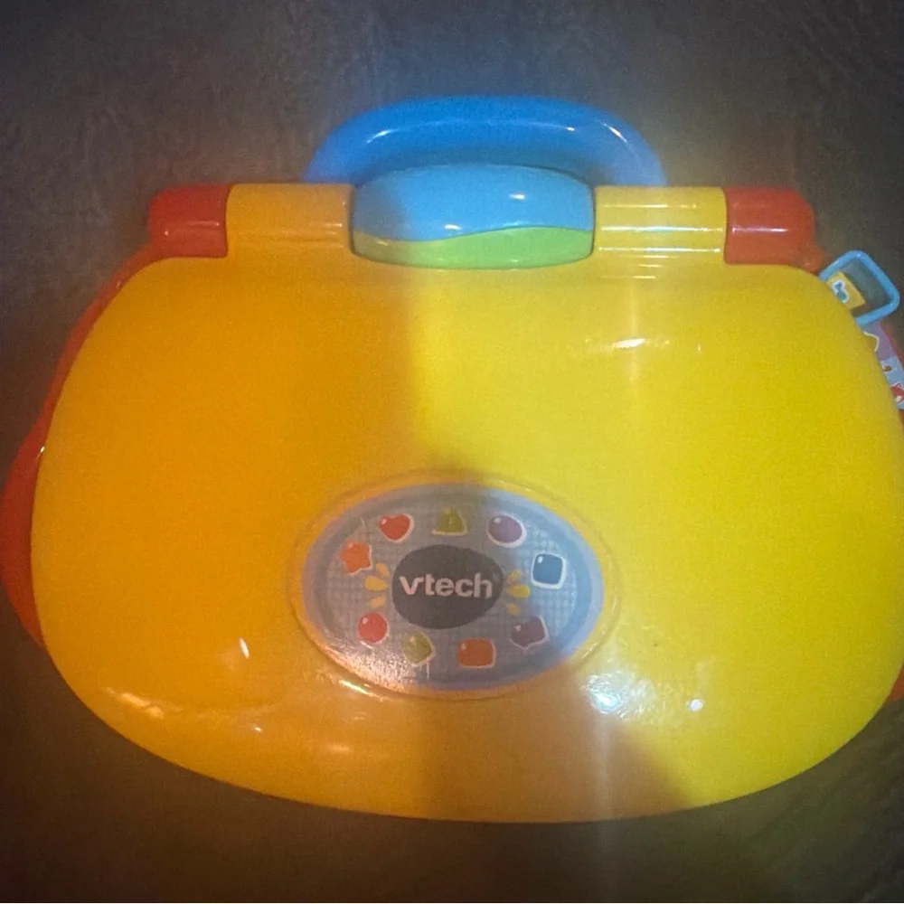 2016 VTech Brilliant Baby‎ Laptop Baby Learning Toy, Lights and Sound Works